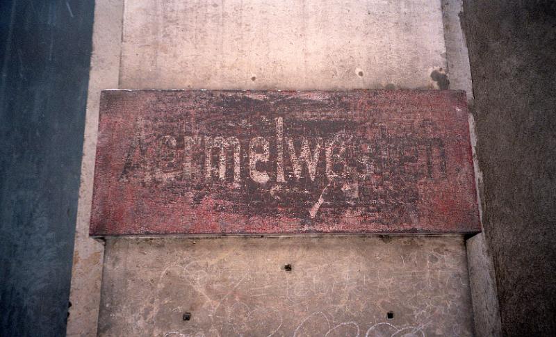 Dresden-Pieschen, Robert-Matzke-Str. 41, 4.2.2001 (4).jpg - Aermelwesten